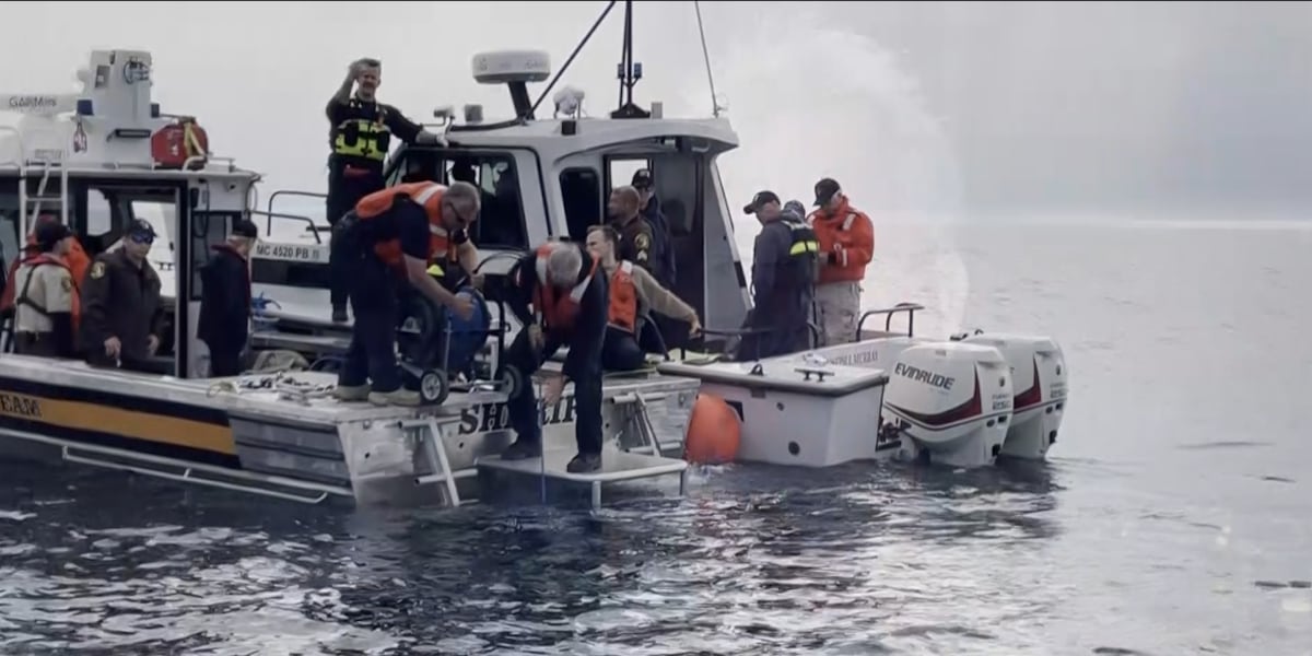 Southeast Michigan dive team searches Lake Huron for downed plane