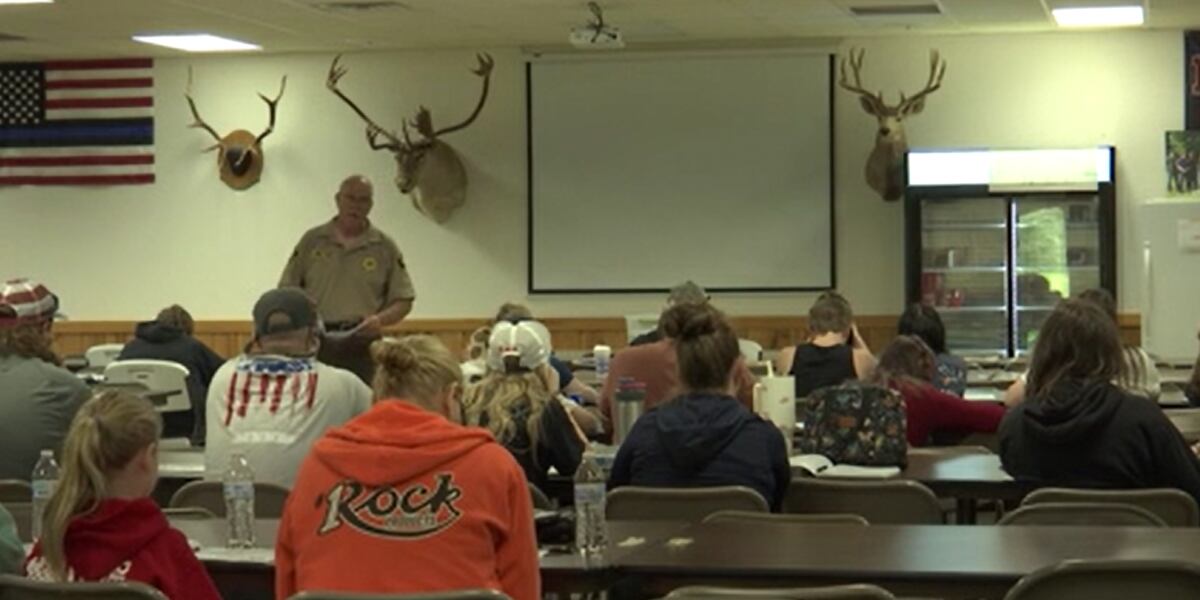 DNR hosts boater safety class