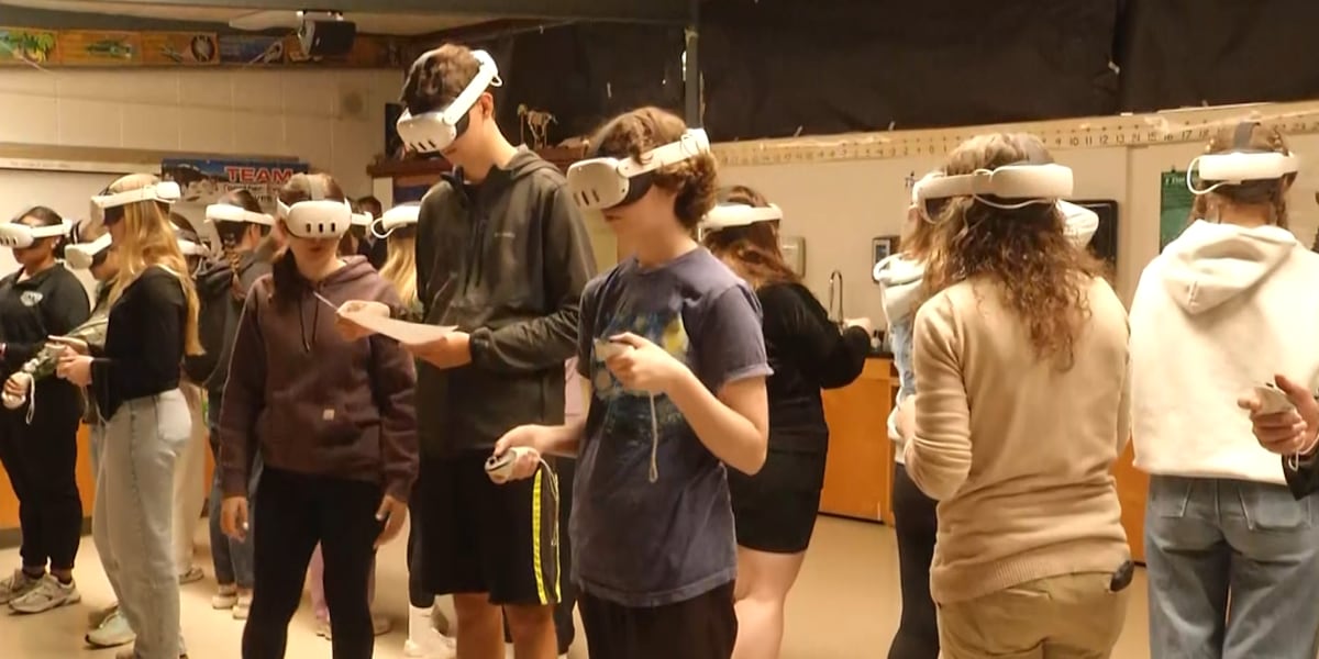 CMU partners with Bullock Creek to bring ‘mixed reality’ learning to science classes