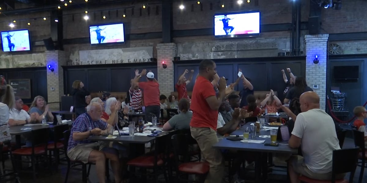 Flint watch party rallies behind Team USA in World Cup knockout match